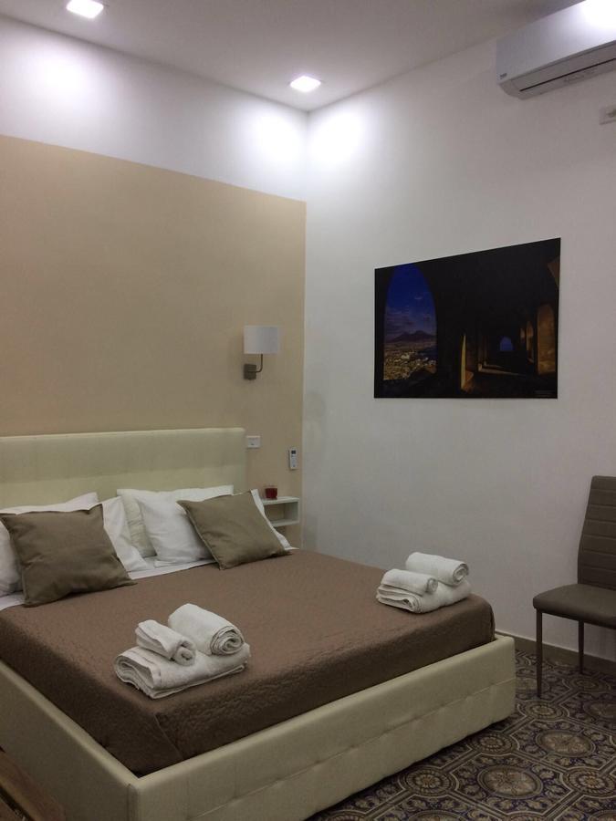 Decumani Prestige Bed and Breakfast Napels Buitenkant foto