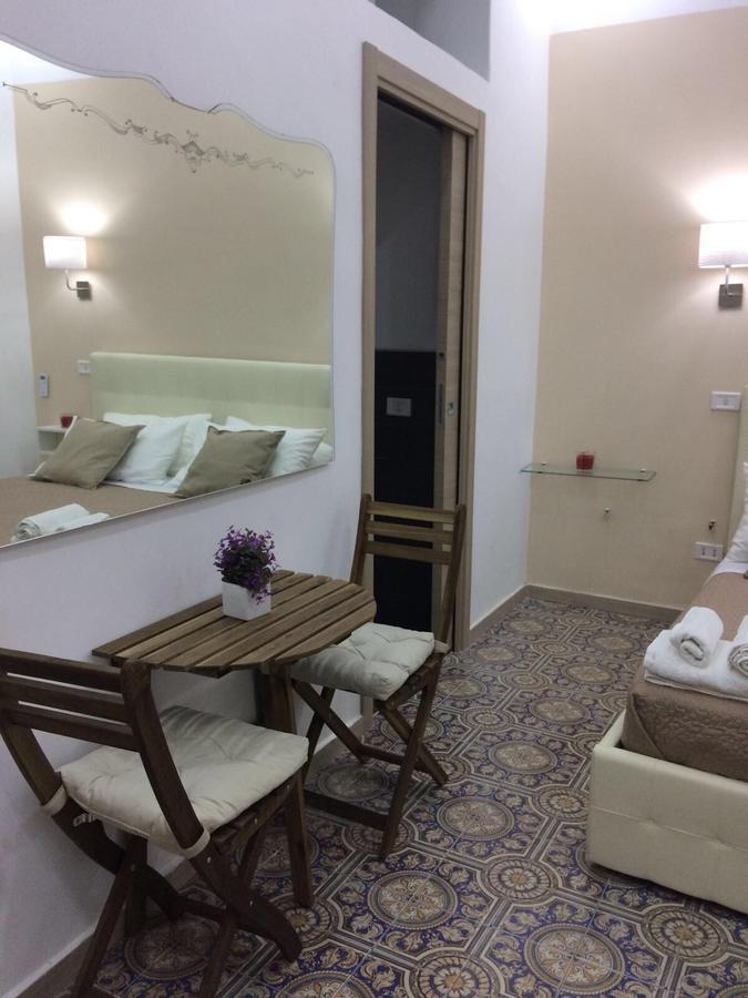 Decumani Prestige Bed and Breakfast Napels Buitenkant foto